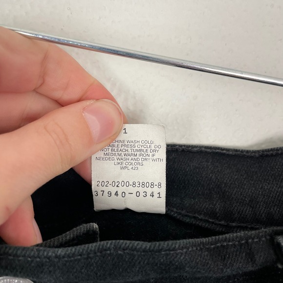 VTG Levi's Junior Black Denim Shorts High Waisted Style Casual Everyday so 12/13 - Picture 3 of 8